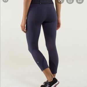 Lululemon running tight